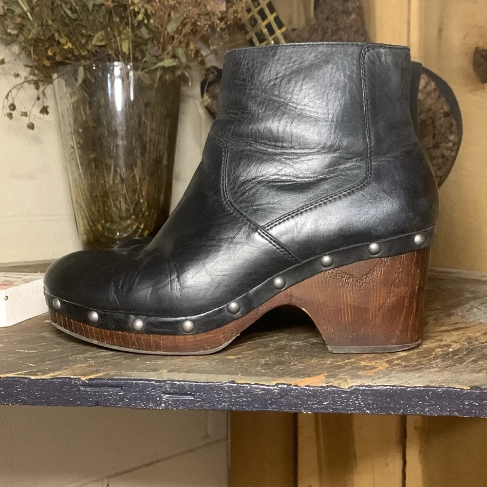 Lucky Brand Yasamin Studded Leather Booties - Picture 5 of 11